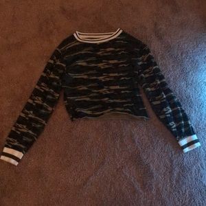 Camo and striped cropped shirt